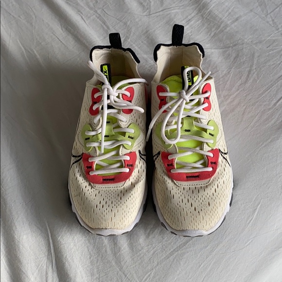 Nike React Vision “Pale Ivory” - Picture 1 of 3